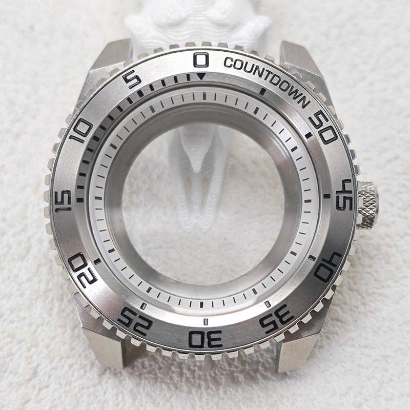 Mod King Samurai 44mm ウォッチケース。 - Citizen Watch Tsuyosa のレビューと価格