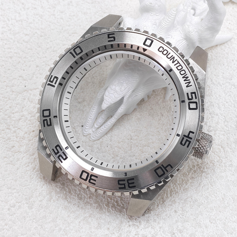 Mod King Samurai 44mm ウォッチケース。 - Citizen Watch Tsuyosa のレビューと価格